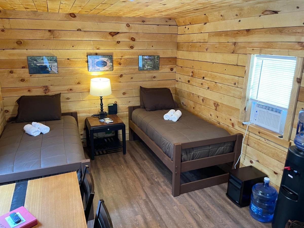 Canal Cabins Paw Paw Exteriör bild